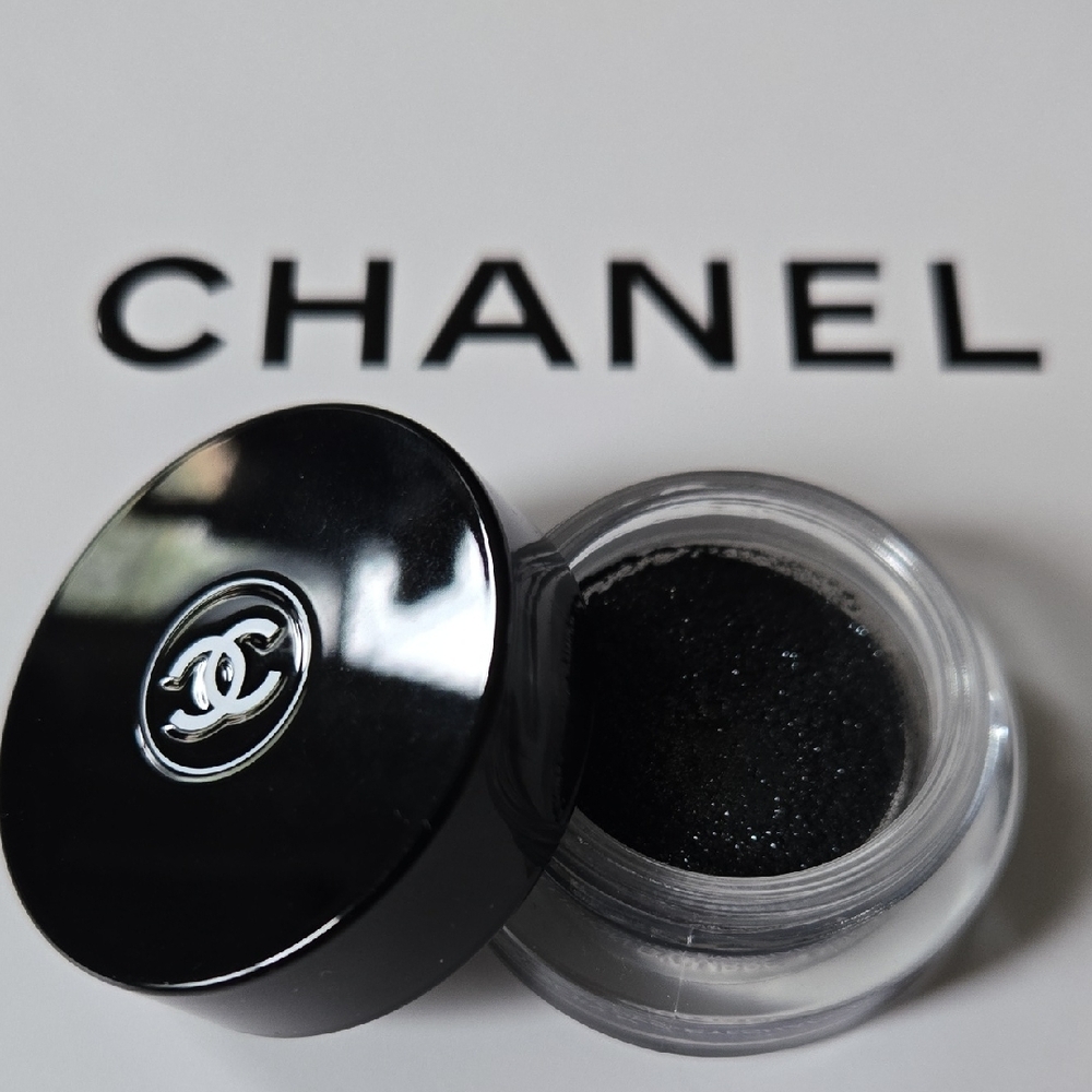 CHANEL Illusion D'Ombre Eyeshadow #85 Mirifique